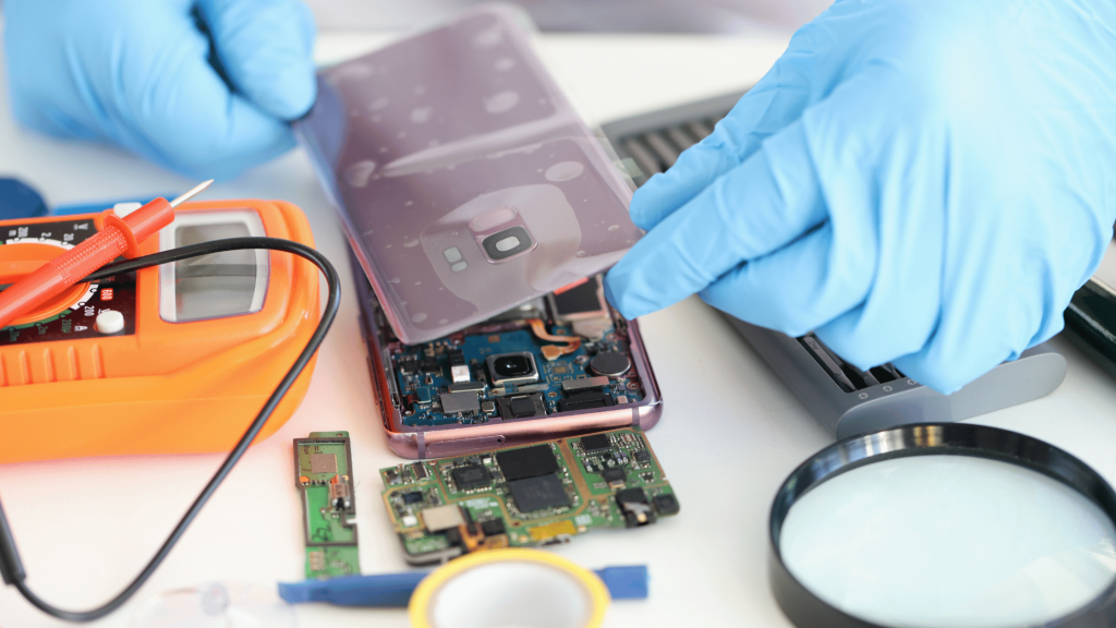 iPhone Repairing Course in Ameerpet